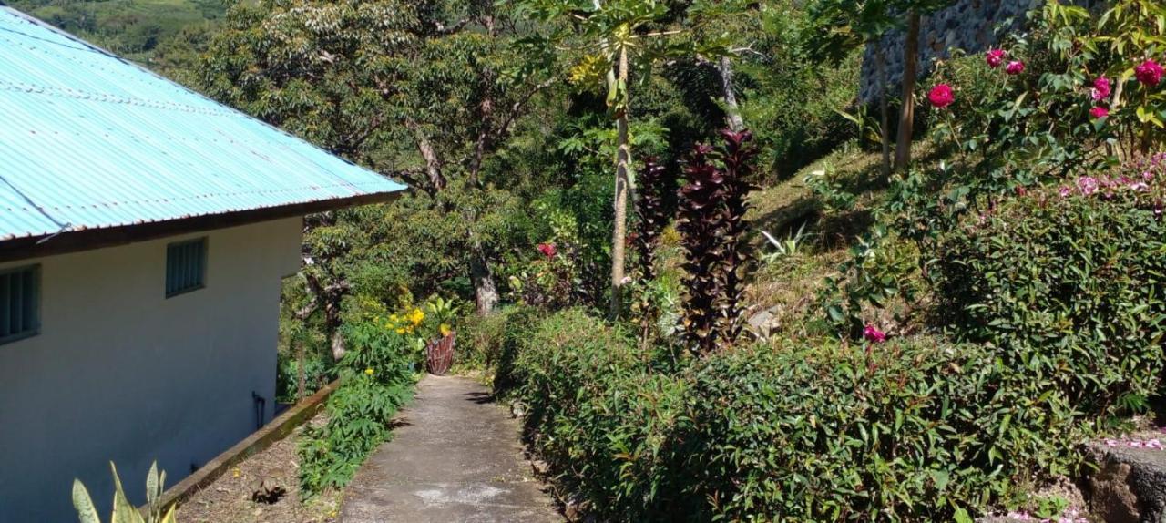 Farila Lodge Kelimutu Buitenkant foto