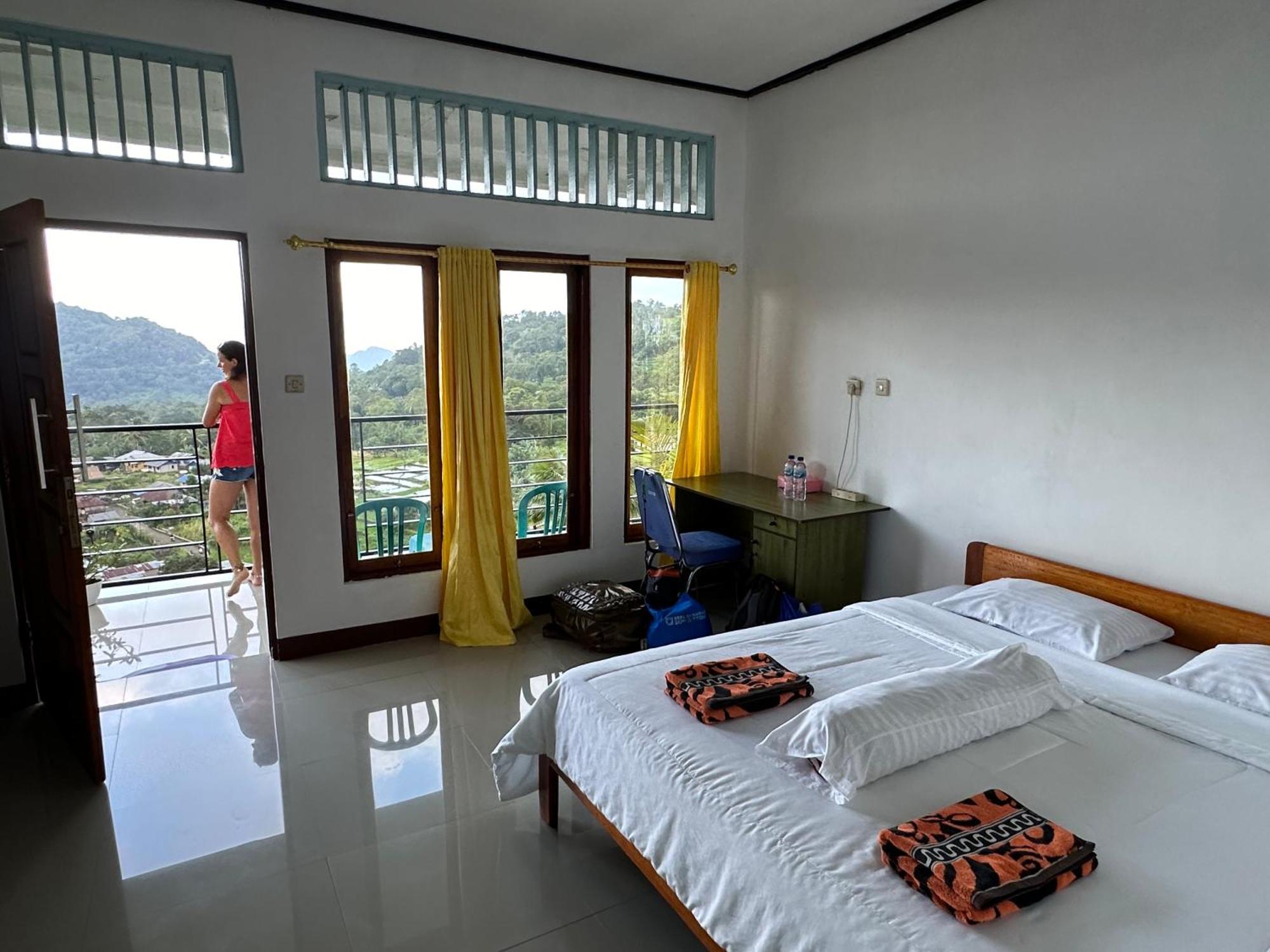 Farila Lodge Kelimutu Buitenkant foto